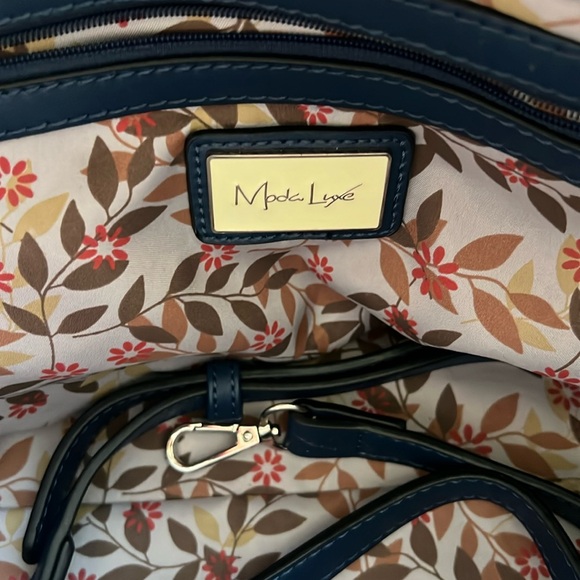 Moda Luxe Vegan Leather Handbag - Picture 5 of 7